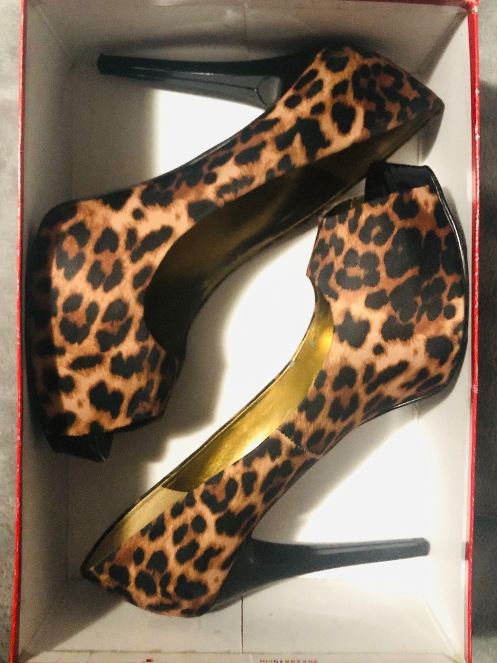 Guess Leopard Print Vintage Platform Pumps. Open-Toe Black Heel Soze 10M